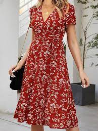 Les robes, elles sont faciles à vivre et agréables à porter.nous les aimons près du corps afin de témoigner de notre féminité ou, au contraire, amples pour bouger en toute liberté. Robe D Ete Rouge Col En V Manches Courtes Imprime Floral A Volants Robe Mi Longue Robe De Plage Milanoo Com