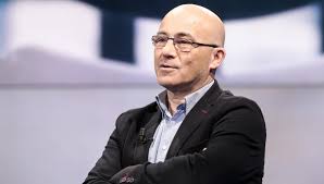 *roberto cingolani è direttore scientifico dell'istituto italiano di tecnologia. Nldx3epmmwi1jm