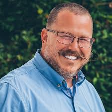 Patti Bracey's Instagram, Twitter & Facebook