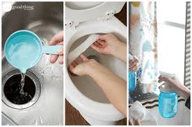 Wipe with a squeegee and follow up with a good buffing using a microfiber cloth. 8 Of The Best Ways To Use White Vinegar To Clean Your Bathroom