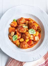 Legumes Et Boulettes De Saucisse A La Mijoteuse Ricardo Recipe Healthy Meat Recipes Recipes Healthy Recipes
