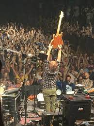 Trey Sacrificing His Guitar To The Gods Of Music 8 4 16 Madison Square Garden Lemon Phish Trey Anastasio The Jam Band