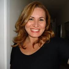 Candy Medeiros's Instagram, Twitter & Facebook