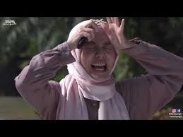 Sewaktu hari akad pernikahannya, hadiah tidak diduga hadir apabila bayi kecil diletakkan di ruang legar masjid bersama kad ucapan dan sehelai sijil kelahiran. 5 11 Mb Pujaan Hati Kanda Download Lagu Mp3 Gratis Mp3 Dragon