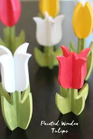 Diy Painted Wooden Tulips Super Cute Springtime Decor Wooden Crafts Diy Tulip Decor Wooden Flowers
