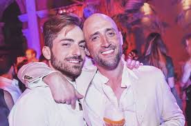 Paulo gustavo lembra internação do filho em cti e agradece ajuda de angélica. Paulo Gustavo E Thales Bretas Anunciam O Nascimento Dos Filhos Gemeos Claudia