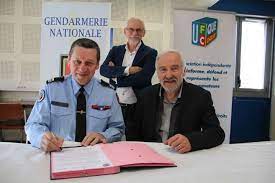 3 et 5 septembre à saint etienne (17 rue brossard, tél. L Ufc Que Choisir Et La Gendarmerie Signent Une Convention De Partenariat Pour Prevenir Les Arnaques Le Puy En Velay 43000