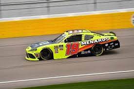 Brad keselowski won at the tenth race of the 2021 nascar cup in talladega circuit, nascar reports. Icymi Nascar Xfinity Series Star Brandon Jones Visits Luke Air Force Base Ahead Of Race At Ism Raceway Nasc Luke Air Force Base Air Force Bases Brandon Jones