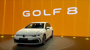 Der bestseller aus wolfsburg geht in die achte. Vw Golf 8 Erste Fotos Was Er Kann Und Wann Er Kommt