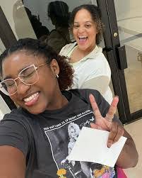 Kierra Bennett's Instagram, Twitter & Facebook