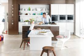 Theke Mit Esstisch Https Www Mein Eigenheim De Tl Files Artikel 06 Kueche Bad 01 Kuechenplanung 1209 A Kuec Kochinsel Mit Tisch Haus Kuchen Kucheninsel Tisch