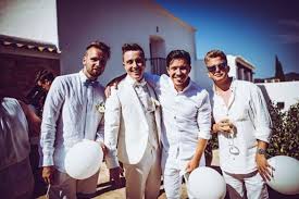 Das gab die werdende mutter jetzt in einem liebevollen video auf 2018 feierten die influencerin und der kameramann hochzeit. Gasteliste Diese Stars Waren Bei Der Hochzeit Von Dagi Bee Dabei Tag24