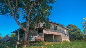Tapi sebenarnya, rumah ini berhantu. Rumah Terbiar Di Tepi Jalan Sabah Abandoned Places Youtube