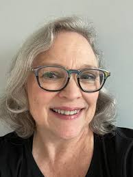 Matte black topper for effortless sophistication