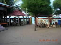 Jarak antara chalet dan guesthouse. 6 Chalet Tepi Pantai Di Marang Terengganu Teamtravel My