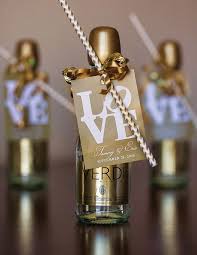 21 Awesome Wedding Favors That Are Not Jam Winter Wedding Favors Diy Wedding Favors Wedding Favors