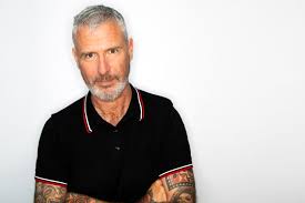 Acteur, presentator en zanger eric corton is vanmiddag gewond geraakt door een fietsongeluk. Vier Liefhebbers Over De Tour Ik Ga Echt Niet Alles Kijken Zonde Van De Tijd Wielrennen Bndestem Nl