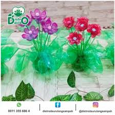 Langkah pertama adalah memotong botol bekas menjadi dua bagian. Jual Produk Bunga Daur Ulang Botol Termurah Dan Terlengkap Juni 2021 Bukalapak