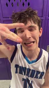 Suck Fabetha @Kalem Schmelzle @CarterHajek @Derek Wurtz @Layton @Kaden...