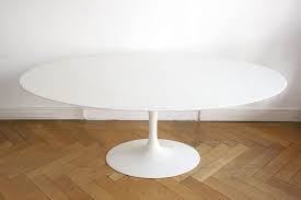 saarinen table tulipe ovale marbre knoll lausanne suisse fuchs