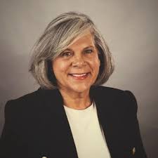 Applied Business Analytics • Timothy Chewning • Timothy Chewning: Applied  Business Analytics by Emeritus • cHJvZHVjdGlvbjIwODU4