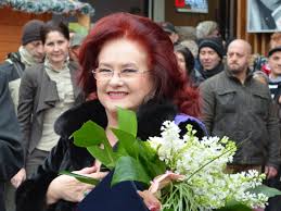 In ultimii 7 ani eu am pierdut cele mai scumpe fiinte din viata mea: Stela Popescu Wikipedia