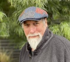 Peter Batten's Instagram, Twitter & Facebook