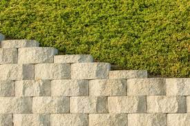 #auch im garten sind #treppen eine gute art, höhenunterschiede zu überwinden und das gelände zu strukturieren. Stutzmauern Im Garten Hausinfo