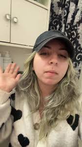 Leah Salgado's Instagram, Twitter & Facebook