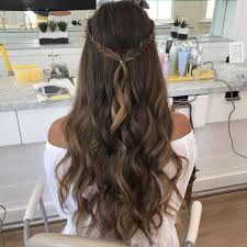 For that reason hairstyles for long hair are always a popular choice for women. Hairstyle Hairstyles Simple Prom Hair Prom Hairstyles For Long Hair Hair Styles