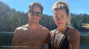 Mark wahlberg news, gossip, photos of mark wahlberg, biography, mark wahlberg girlfriend list mark wahlberg is a member of the following lists: Mark Wahlberg Shows Off His Ripped Abs In Sweet Photo With Wife Rhea Durham My Love