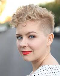 That's why many black women opt for getting a short curly hairstyle. 20 Very Short Curly Hairstyles
