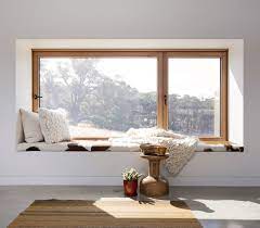 A large window, centrally located in a room. 10 Cozy Window Seats With A View Designrulz Ventanas Interiores Decoracion De Unas Tipos De Ventanas