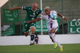 El fútbol es su disciplina más destacada, donde juega en la liga profesional, la categoría más importante del país. Ascenso Del Interior Sarmiento Junin 0 0 Villa Dalmine Campana