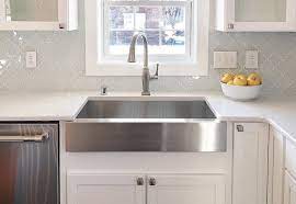 Kitchen Sink Choosing Between Stainless Steel Copper Composite Cast Iron And Fireclay Trubuild Construction Stainless Farmhouse Sink Kitchen Sink Remodel Stainless Steel Farmhouse Sink