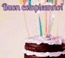 Devi darle i fiori per il suo compleanno! Compleanno Gifs Tenor