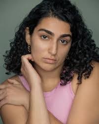 Laurel Chick's Instagram, Twitter & Facebook