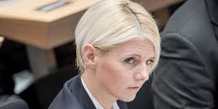 Die rief die polizei und erstattete anzeige wegen körperverletzung. Fraktions Aus Fur Afd Abgeordnete Judische Allgemeine