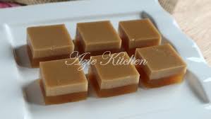 Tutup api dan tapiskan ke dalam loyang, kemudian sejukkan di dalam peti ais. Agar Agar Santan Gula Melaka Azie Kitchen