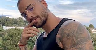 First, the two were snapped kissing in new york during the summer, and months later, they still appeared to be going strong. Maluma Is Photographed With His New Girlfriend Who Is The Girl Who Stole The Singer S Heart