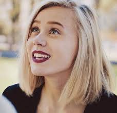 She mostly posts travel photos and photos with her friends and family to her instagram account. Josefine Frida Pettersen 9gag