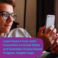 Kim Picton's Instagram, Twitter & Facebook