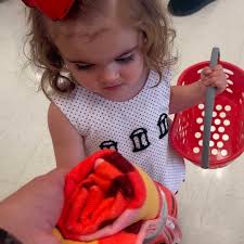 ∧,,,∧ ♡ ♡ ( ̳• · • ̳) ♡