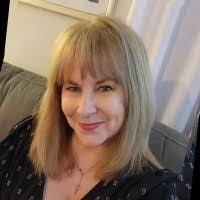 Laurette Laurie's Instagram, Twitter & Facebook