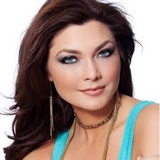 Andrea Neu's Instagram, Twitter & Facebook