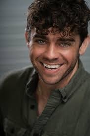 Dustin Stern's Instagram, Twitter & Facebook