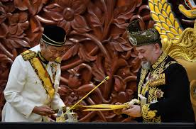 Selama menjabat, dia pernah meminta agar gajinya dipangkas karena prihatin terhadap utang malaysia. Malaysia S King Has Stepped Down But Watch What You Say About The Throne South China Morning Post