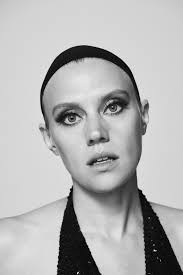 Kate McKinnon Answers Odd Questions From Her Famous Friends