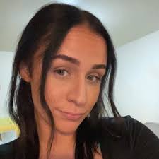 Jada Tuttle (jada_tuttle21@)