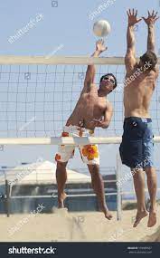 8 imágenes de Bare chest volleyball player 
